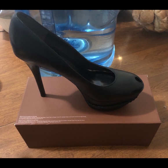 Carlos Santana Black Verdi heels.  Used - Picture 3 of 5